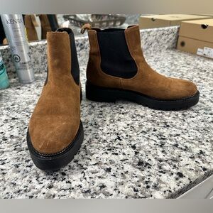 Caslon Water Resistant Women’s Chelsea Boots Size 9